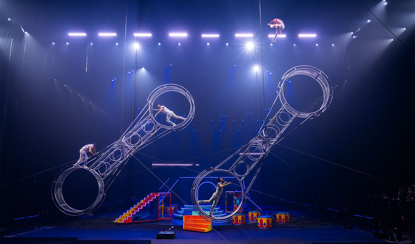 teeterboard performers