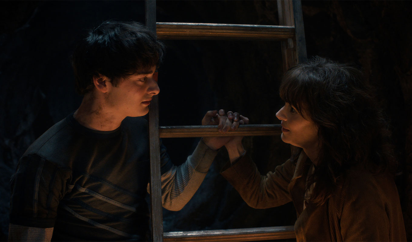 noah-schnapp-winona-ryder-stranger-things-tween-effect