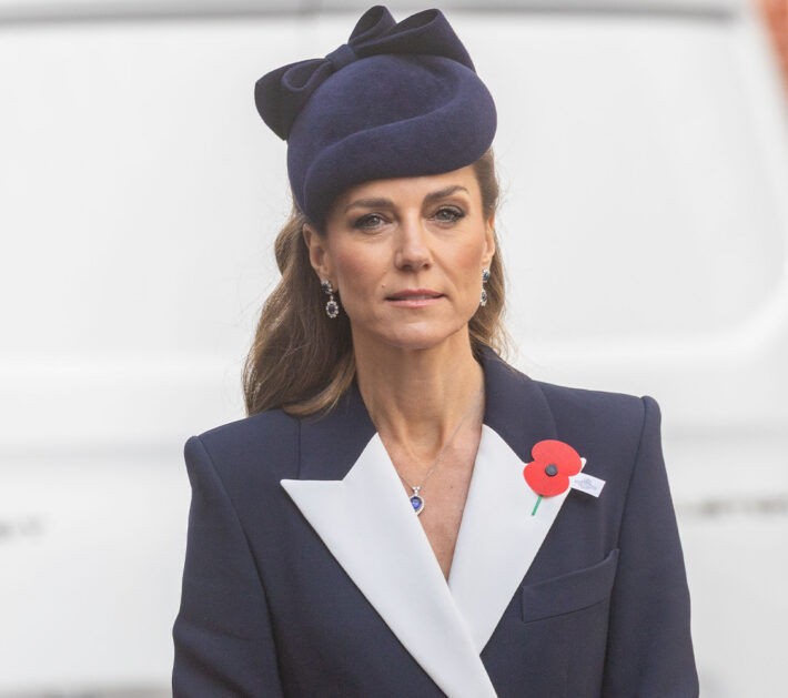 kate middleton brown and blue color combo