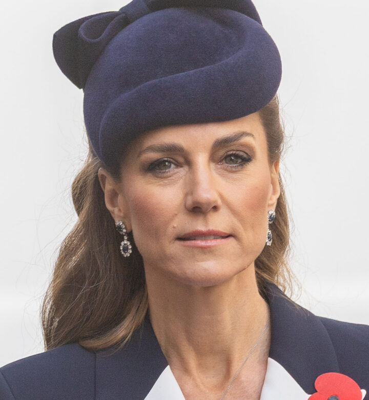 kate middleton brown and blue color combo uni 720x780