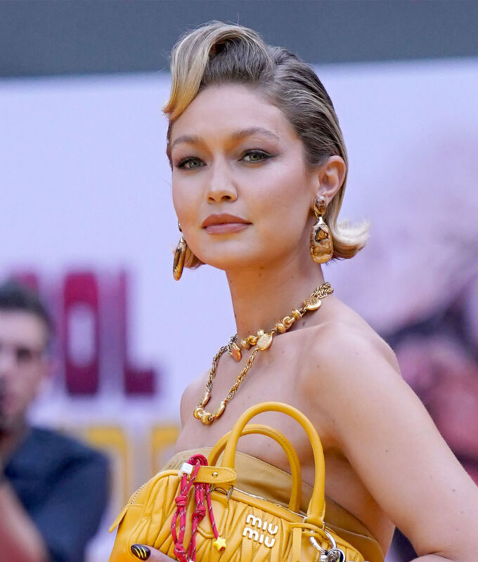 kicktail-bob-trend-sharp-chin-length.