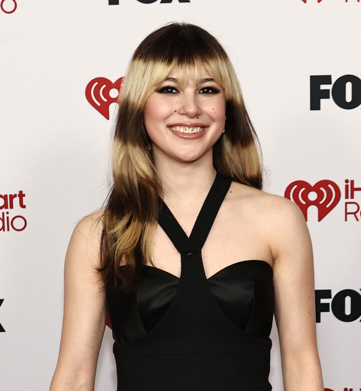 laufey alysa liu tiktok dance