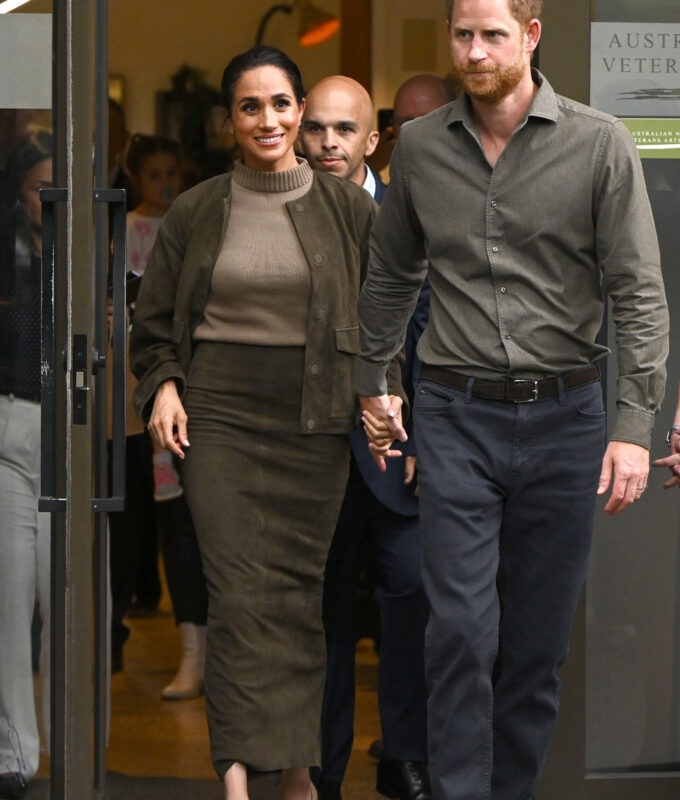 meghan markle monochrome outfit australia