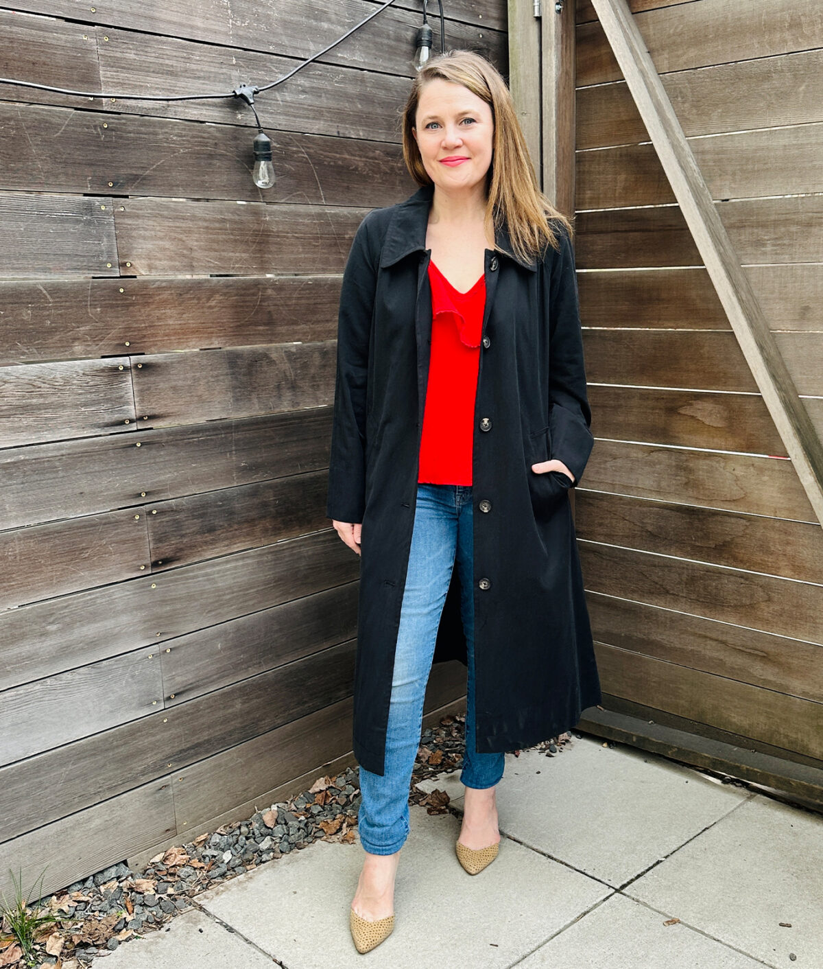rules for wearing a trench coat: darker color