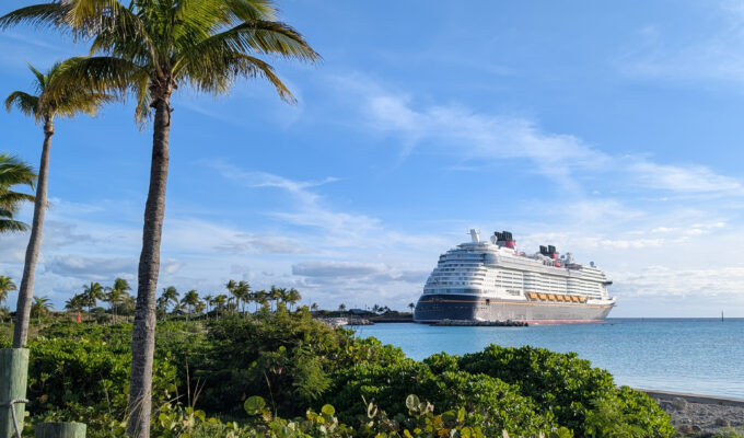 disney destiny docked in bahamas
