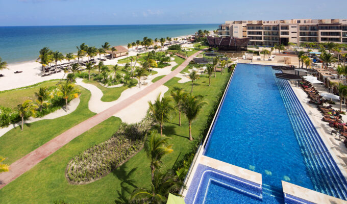 Royalton Hotels & Resorts pool and beach