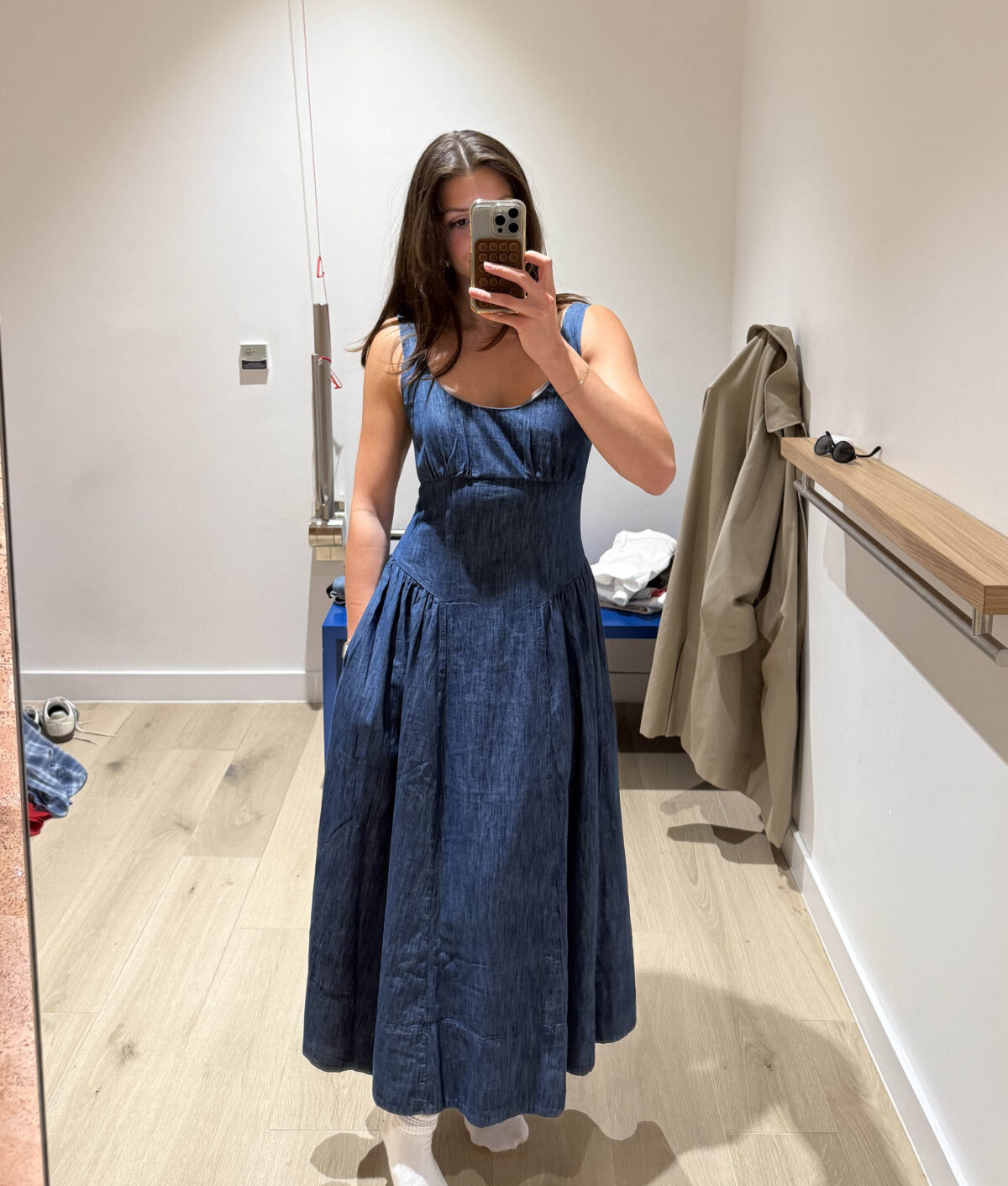 steph wearing midi dress at gap