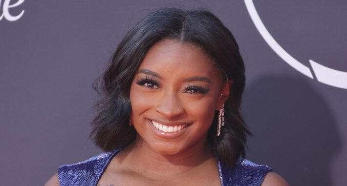 Simone Biles 710x381