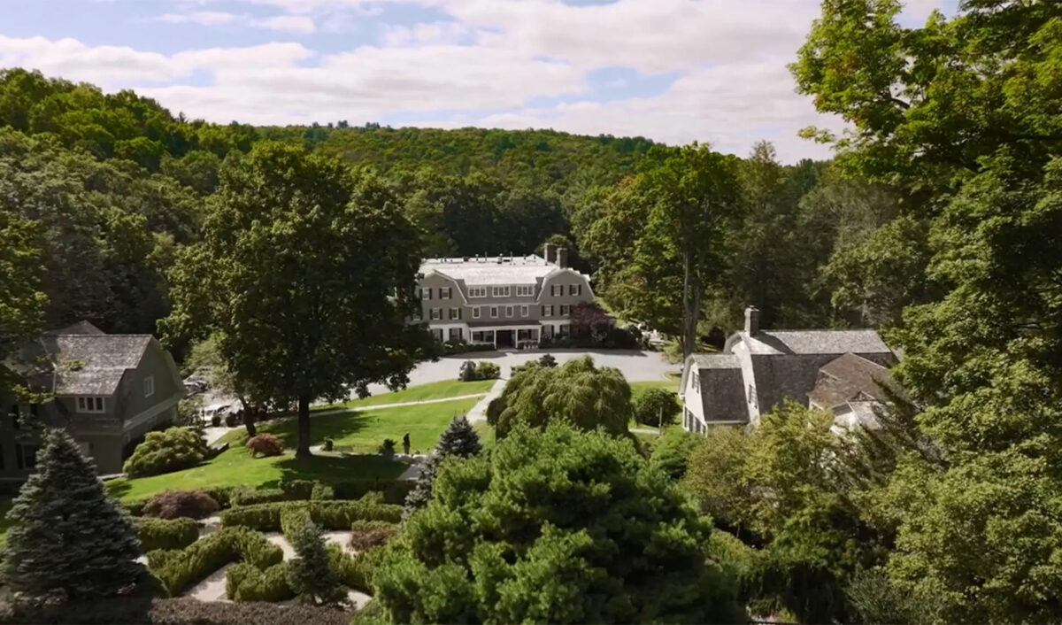 couples retreats ny: mayflower inn and spa