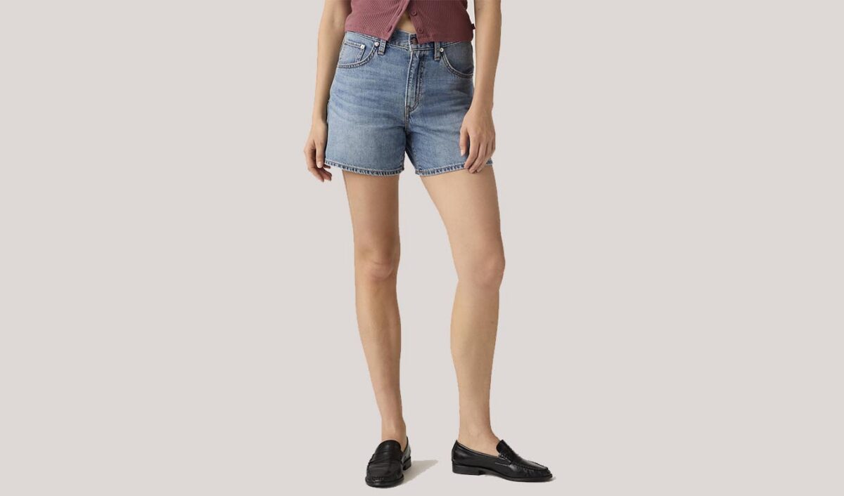 The Levi's Cinch Mid-Thigh Lightweight Shorts.