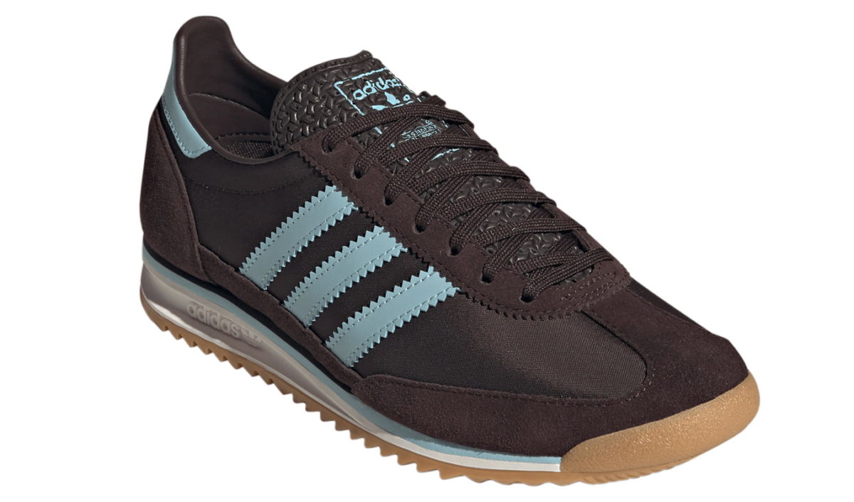 story adidas brownbluesneaker 1200x706