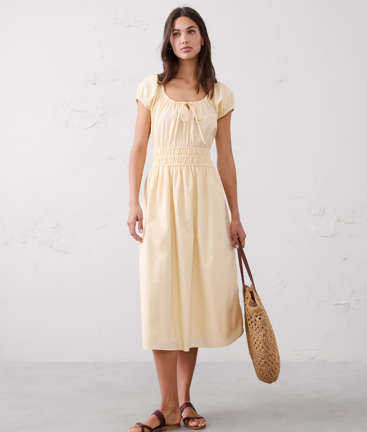 taylor swift dôen ashlynn dress: banana republic factory