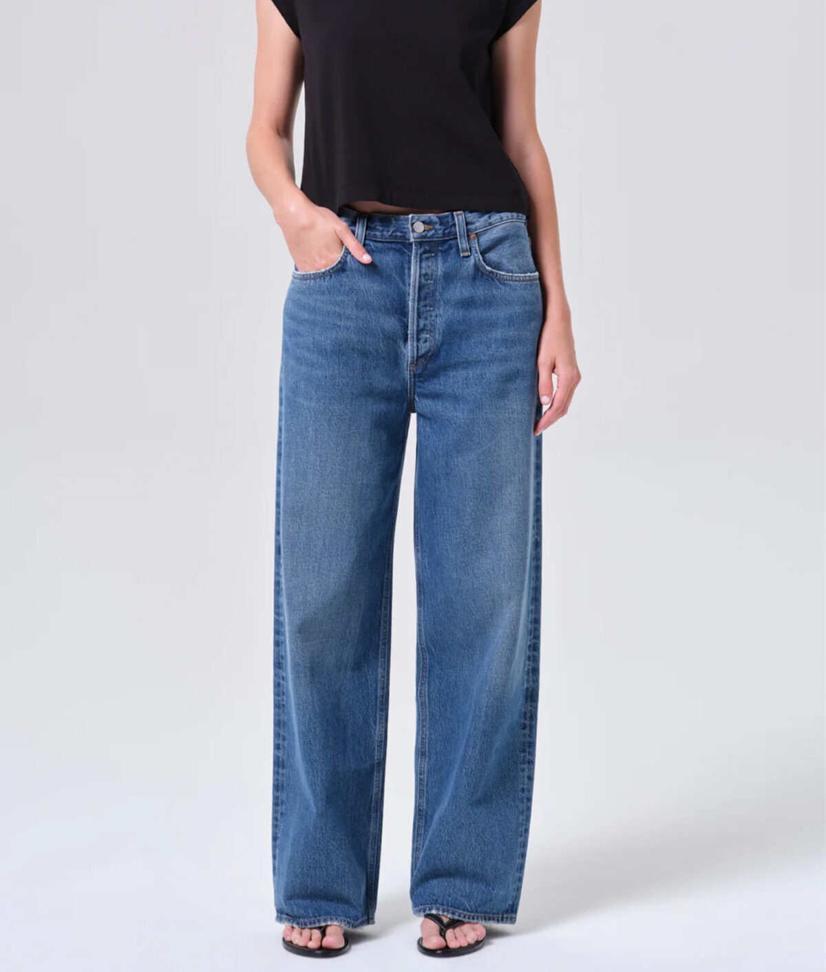 taylor swift wide leg jeans knicks: agolde low slung baggy jeans