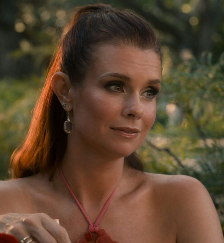 JoAnna Garcia Swisher 720x780