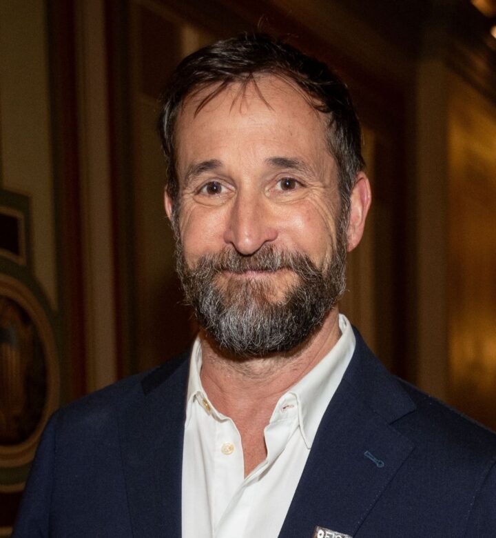 NOah Wyle Hottest Gen X  720x780