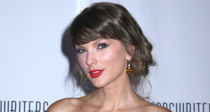 Taylor Swift 710x381