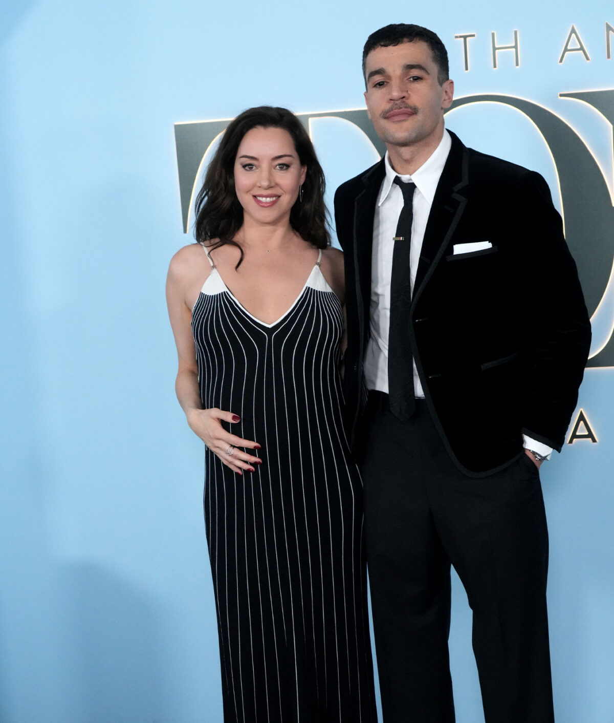 aubrey plaza baby bump tonys