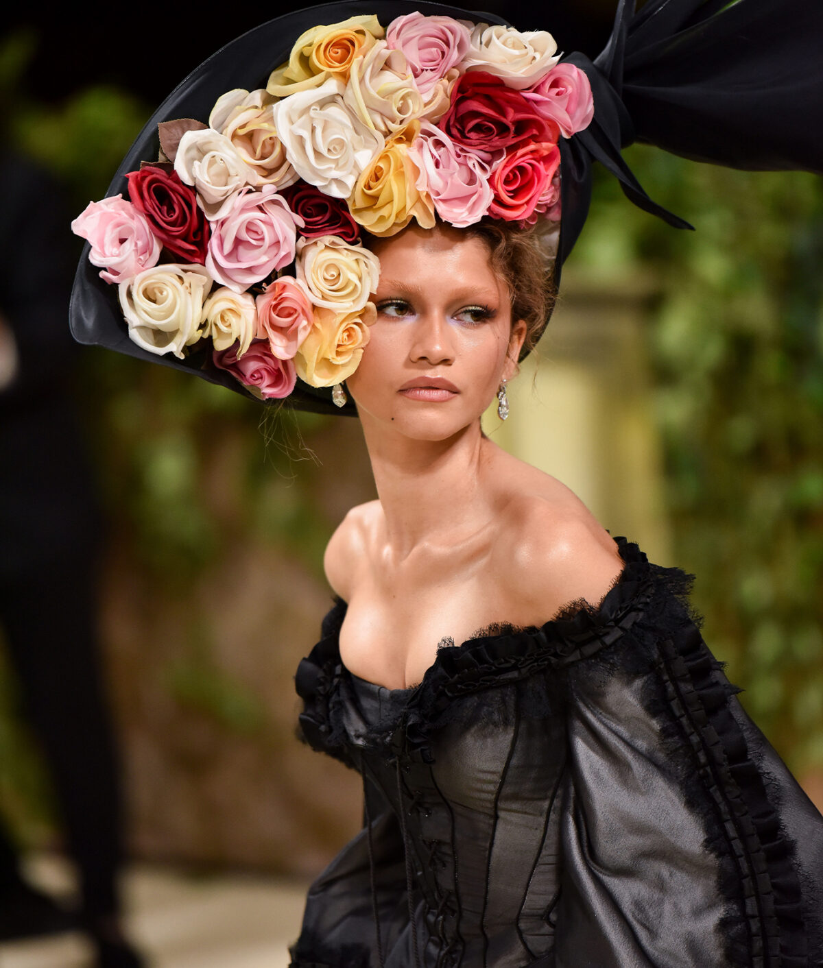 collarbones are the new thigh gap: zendaya 2024 met gala