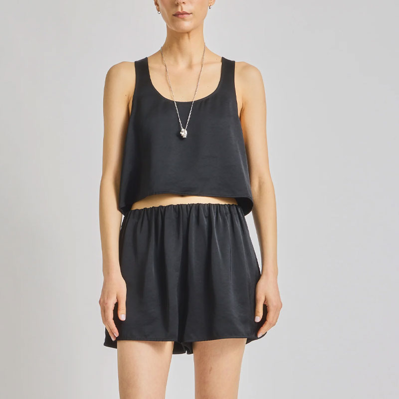 how to style a white tank top saint art paige short