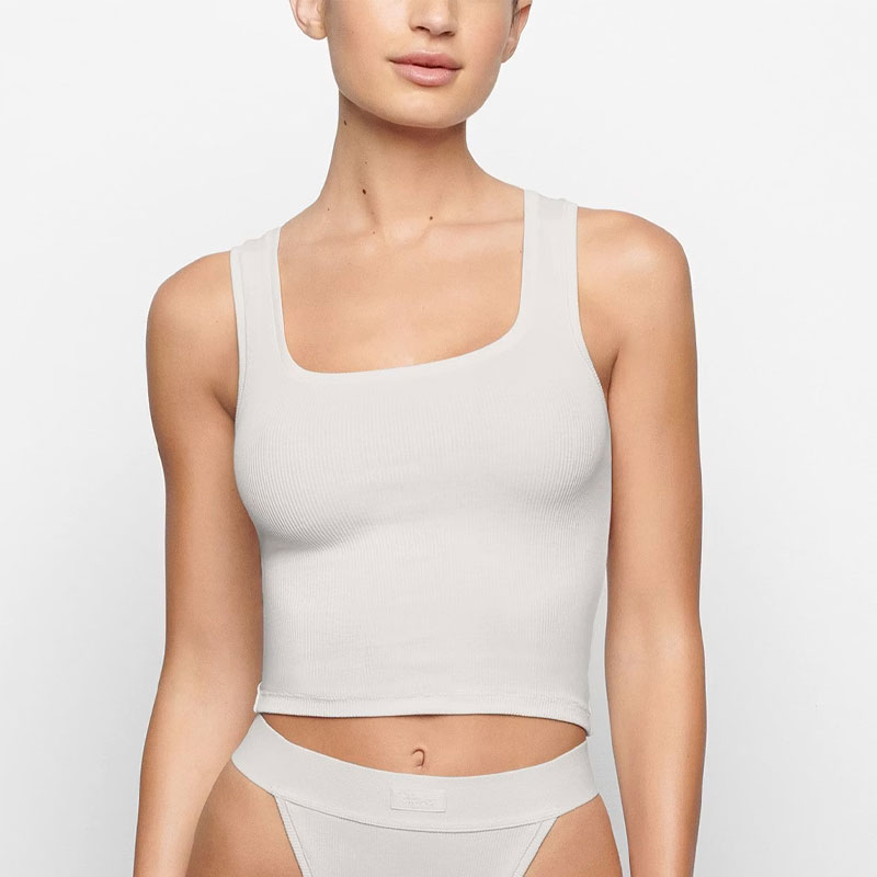 how to style a white tank top skims cotton rib tank