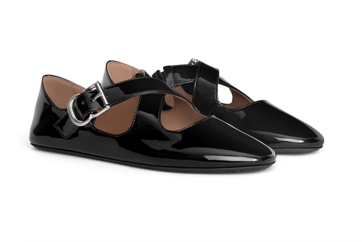 lindsay lohan random but useful alaia ballet flats 1200x802