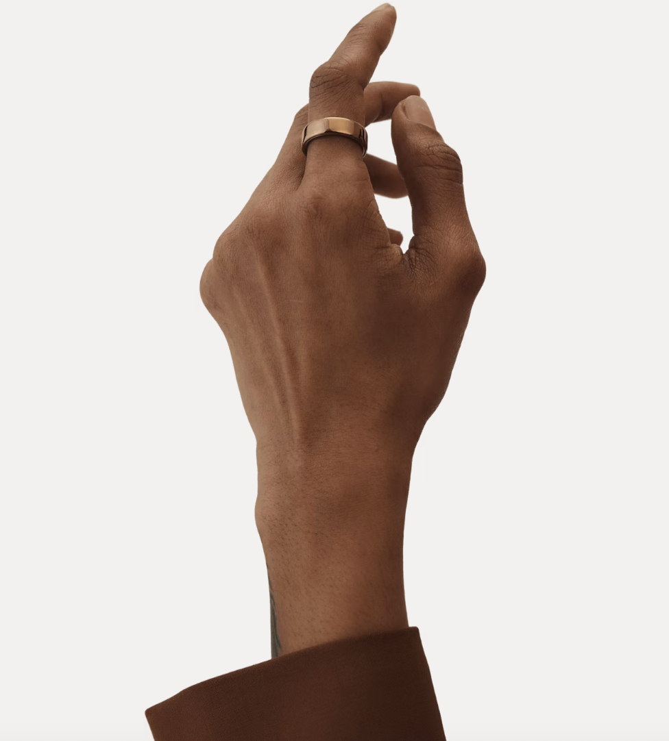 lindsay lohan random but useful oura ring