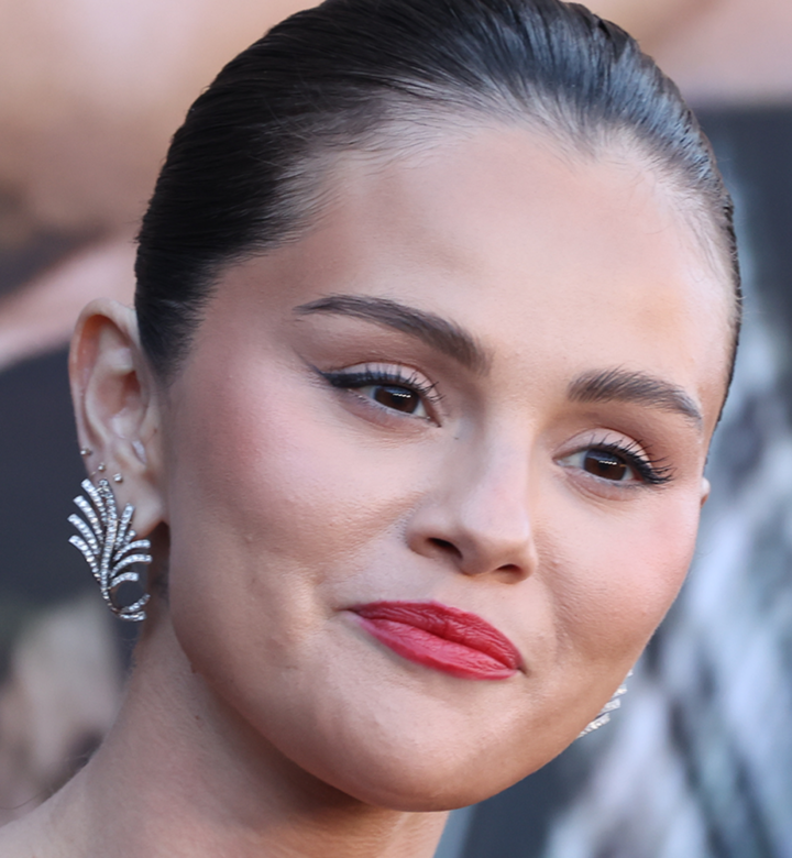 selena gomez red hair transformation