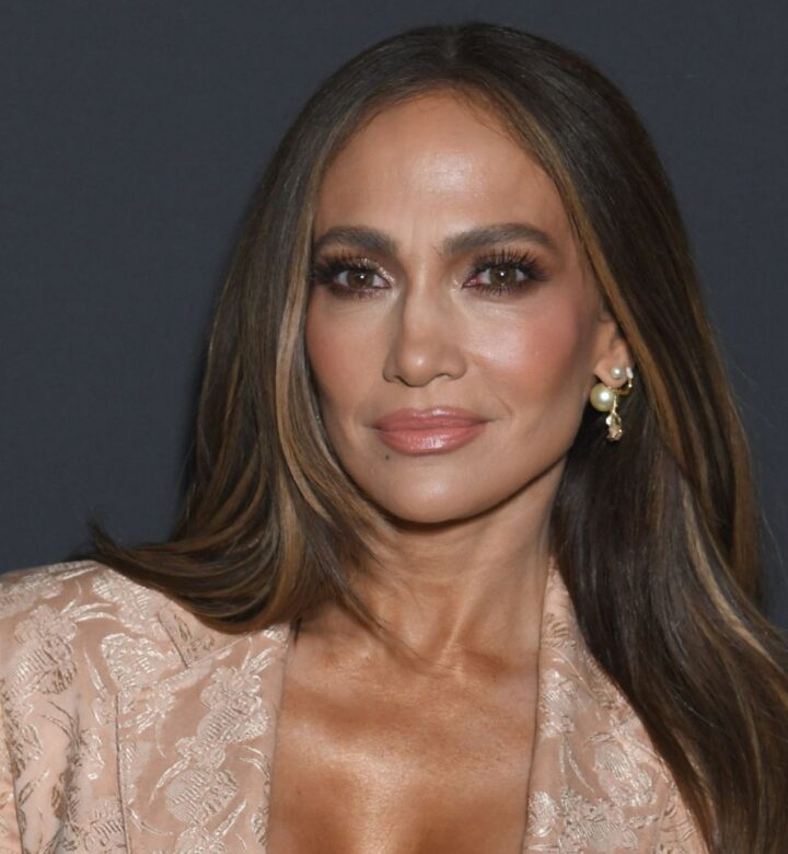 Jennifer Lopez Bathtub 720x780