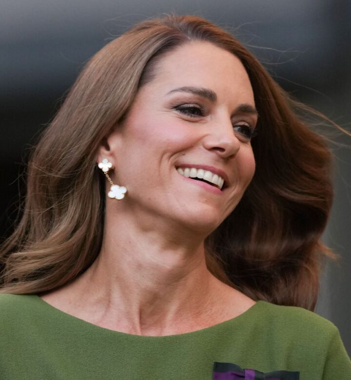 Kate Middleton Bow Brooch 720x780