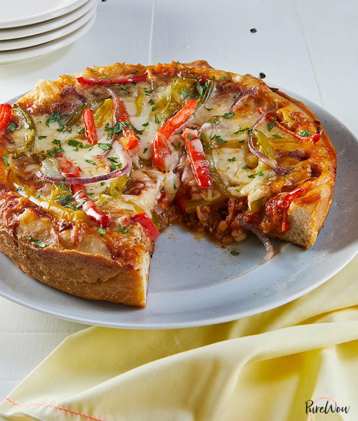 easy ground beef meal prep recipes: slow cooker deep dish pizza