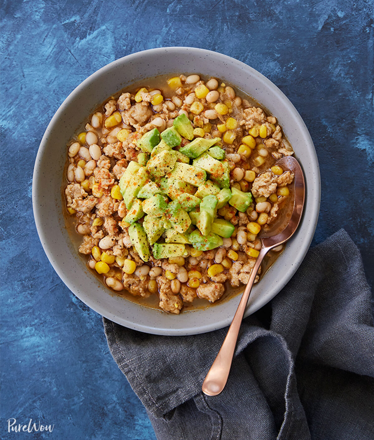 easy ground beef meal prep recipes: white turkey chili with avocado