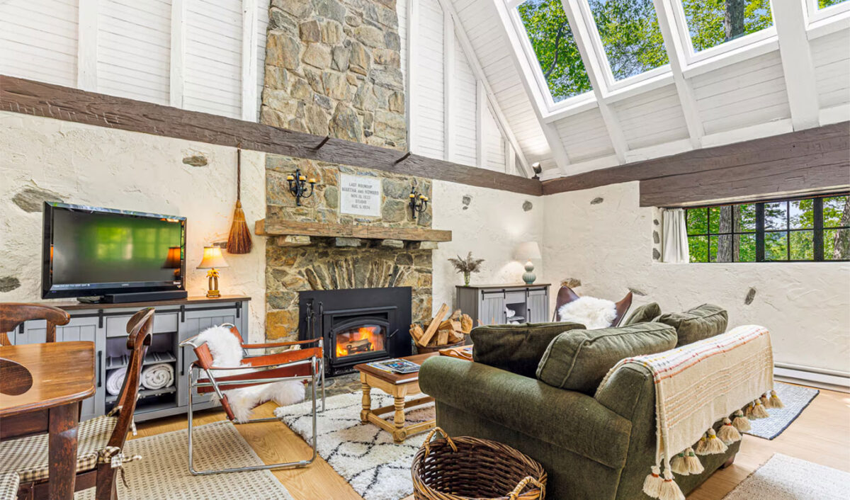 twin-lakes-designer-stone-cottage