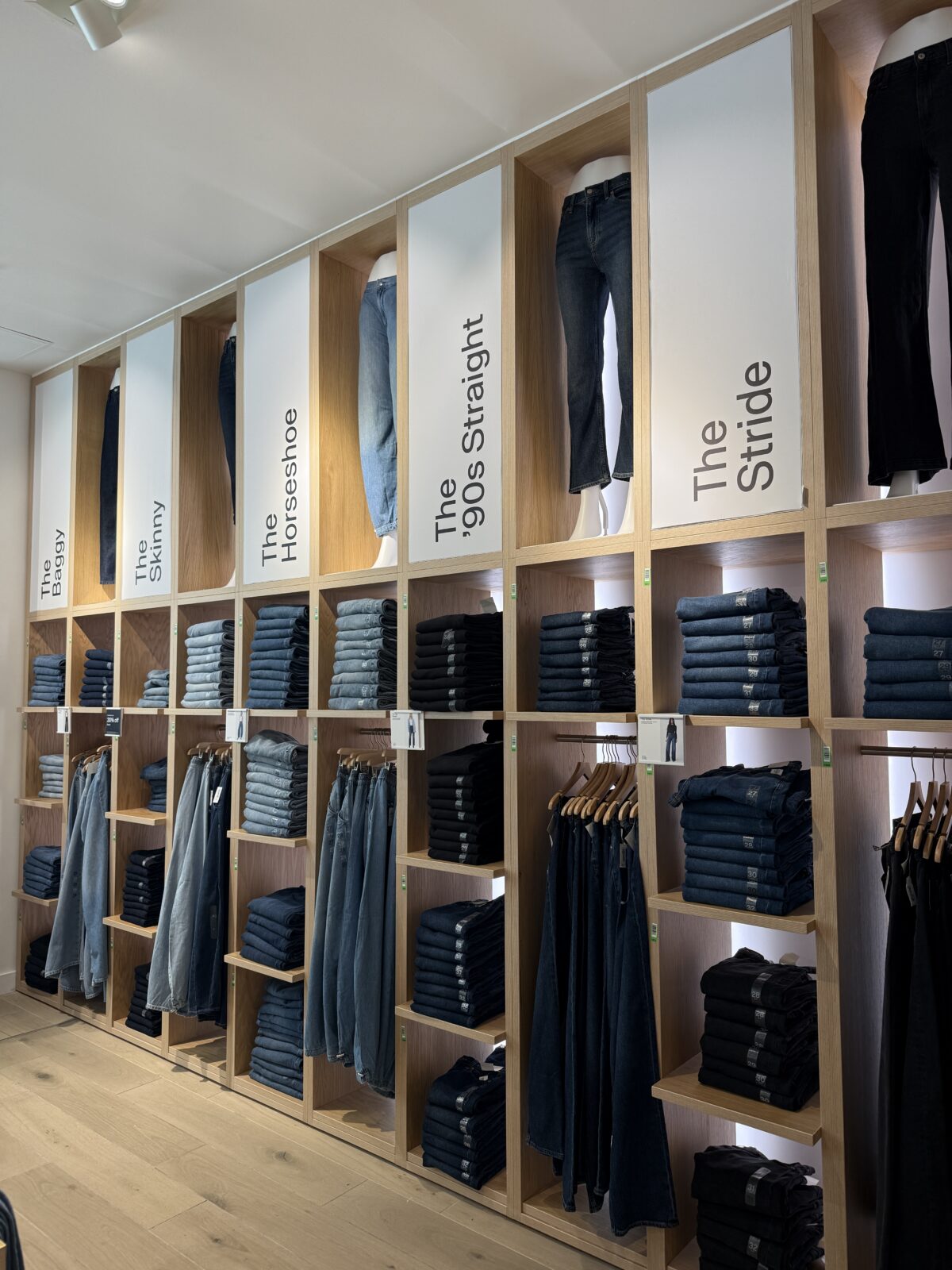 Gap Jeans Display 1200x1600