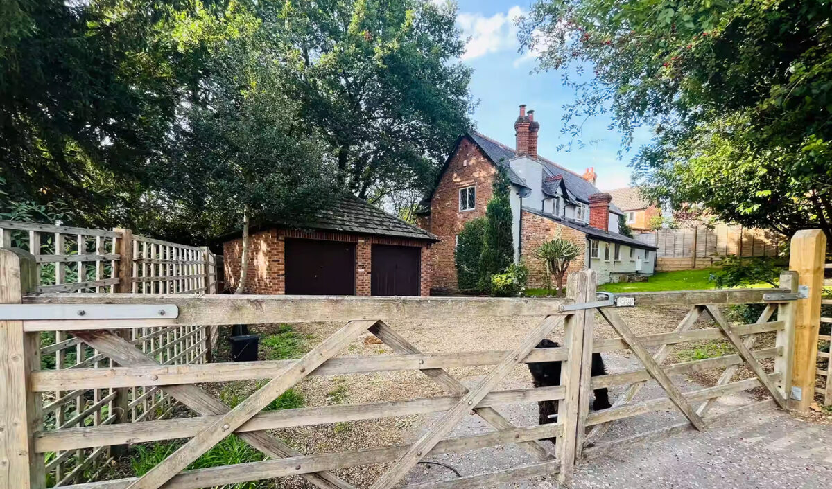 harry potter inspired airbnb: the cottage