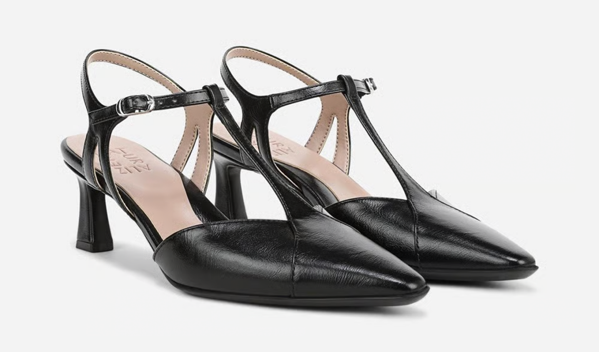 T-strap shoe trend: Naturalizer black pointed toe pumps