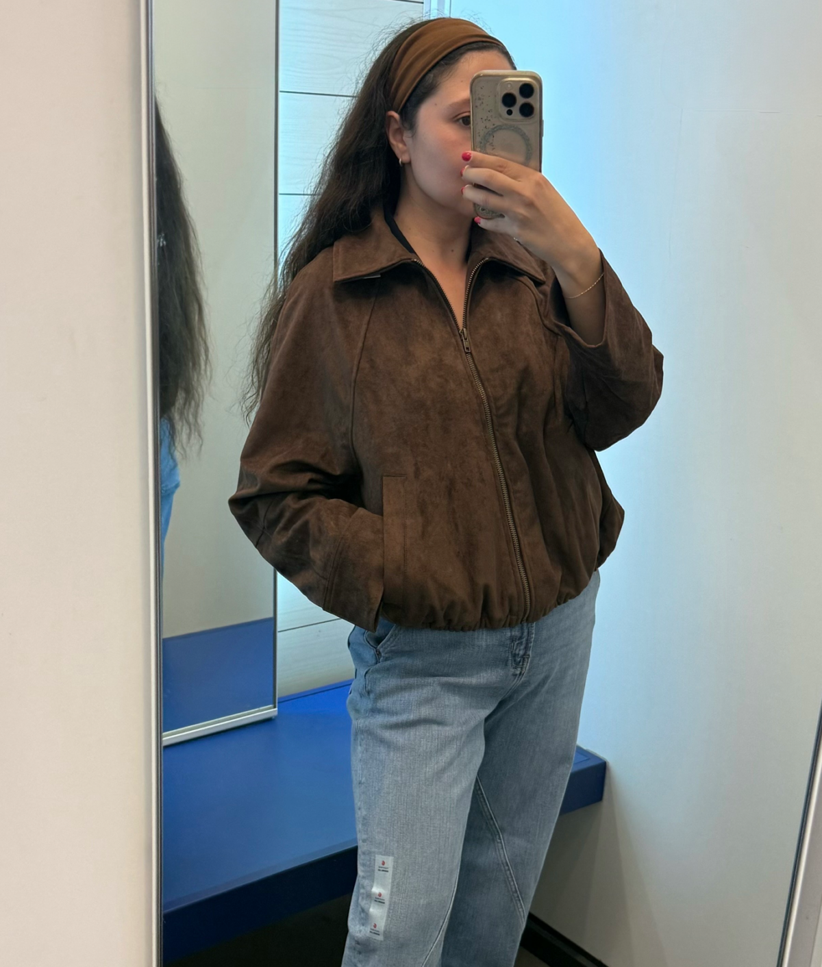 Old Navy Petite Fall 2026 Try-on: Original photo of Stephanie Maida in brown faux suede jacket