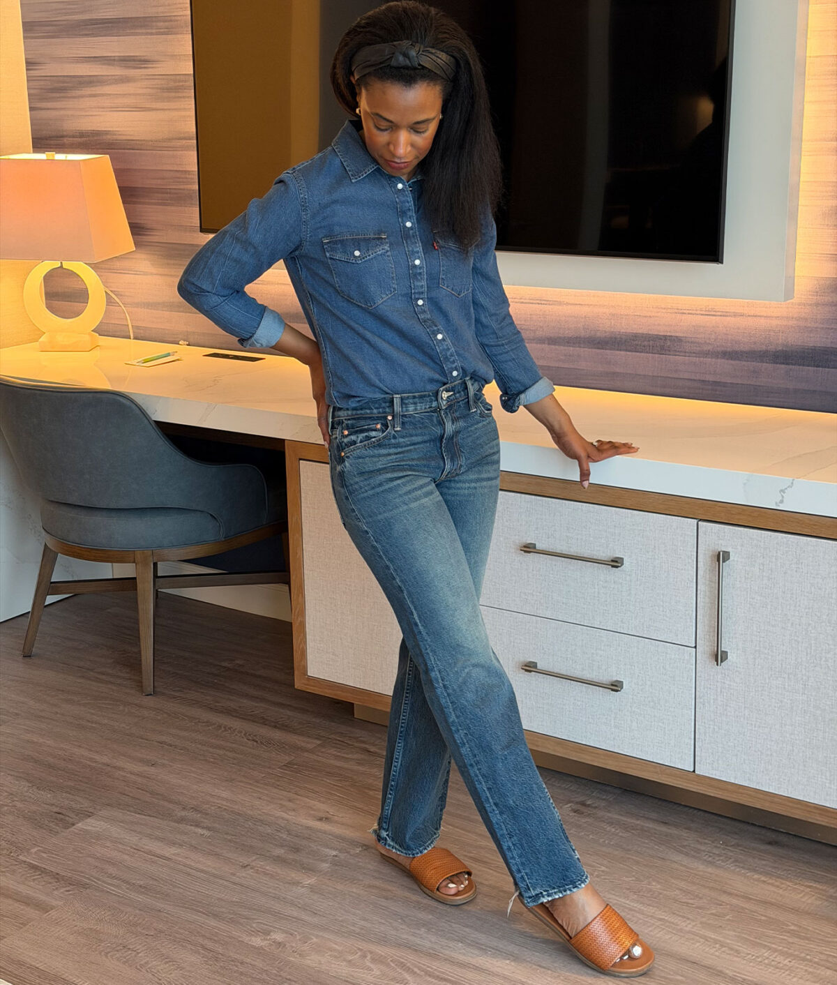 purewow-editors-favorite-jeans-deena-campbell-levis-501.