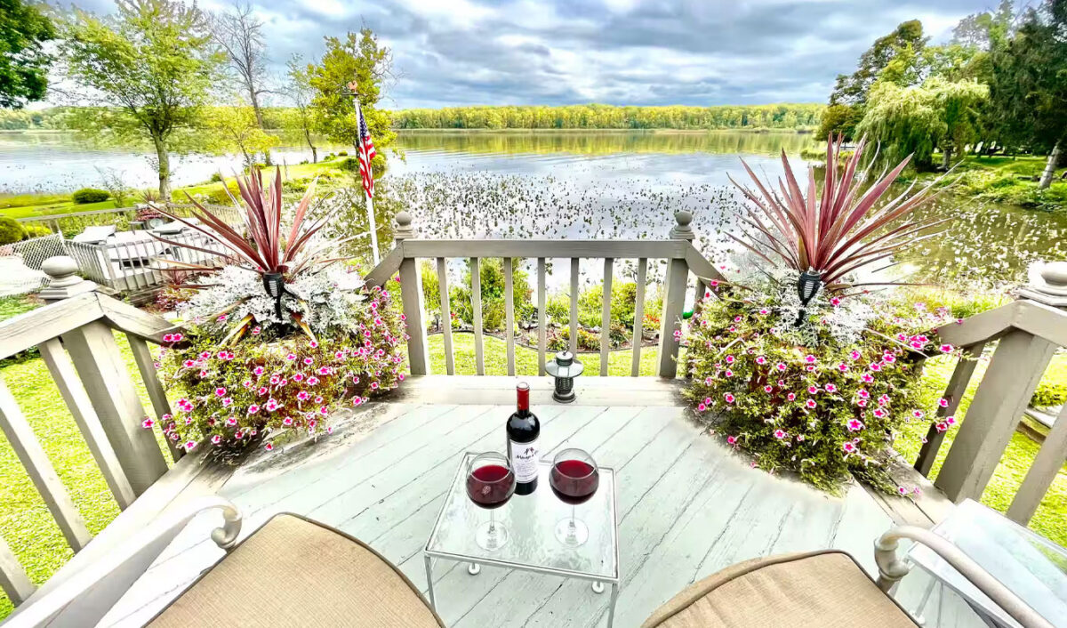 little-house-hudson-river-athens-ny.