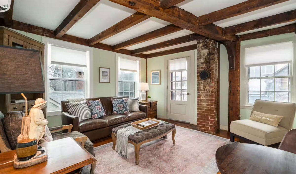 widows-bay-airbnbs-captains-quarters-costal-retreat.