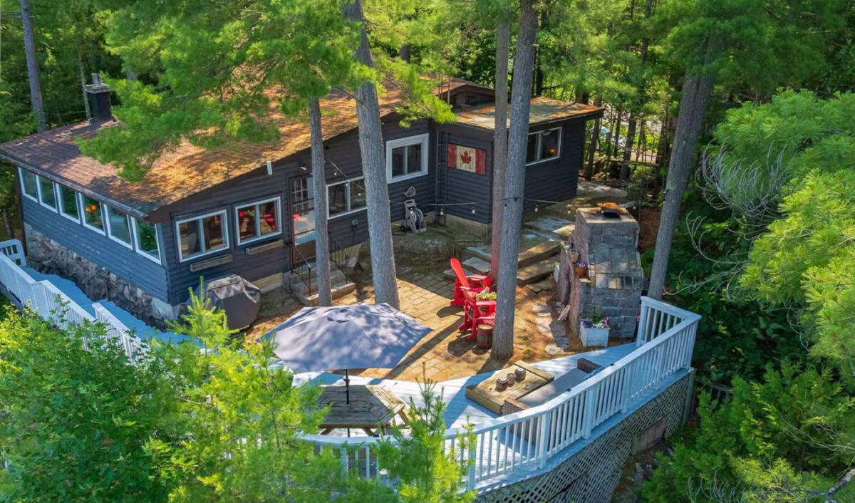 airbnbs like sterling point: Hennessy Lake House