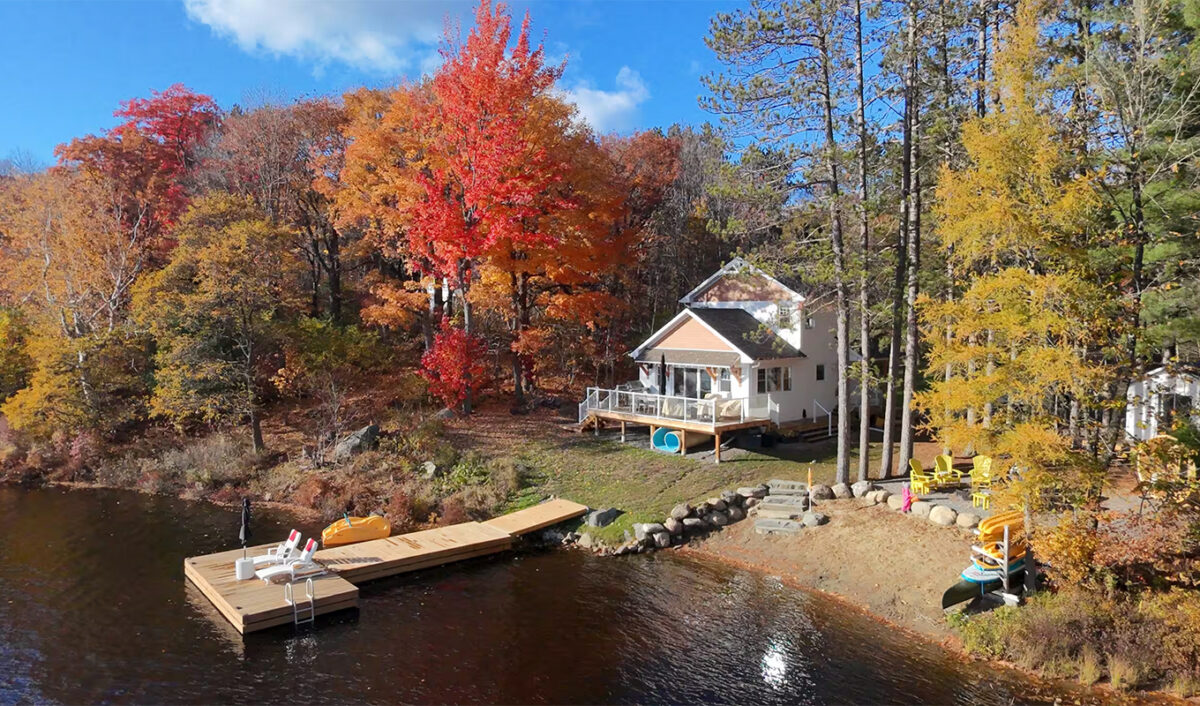 airbnbs like sterling point: Muskoka Waterfront Cottage