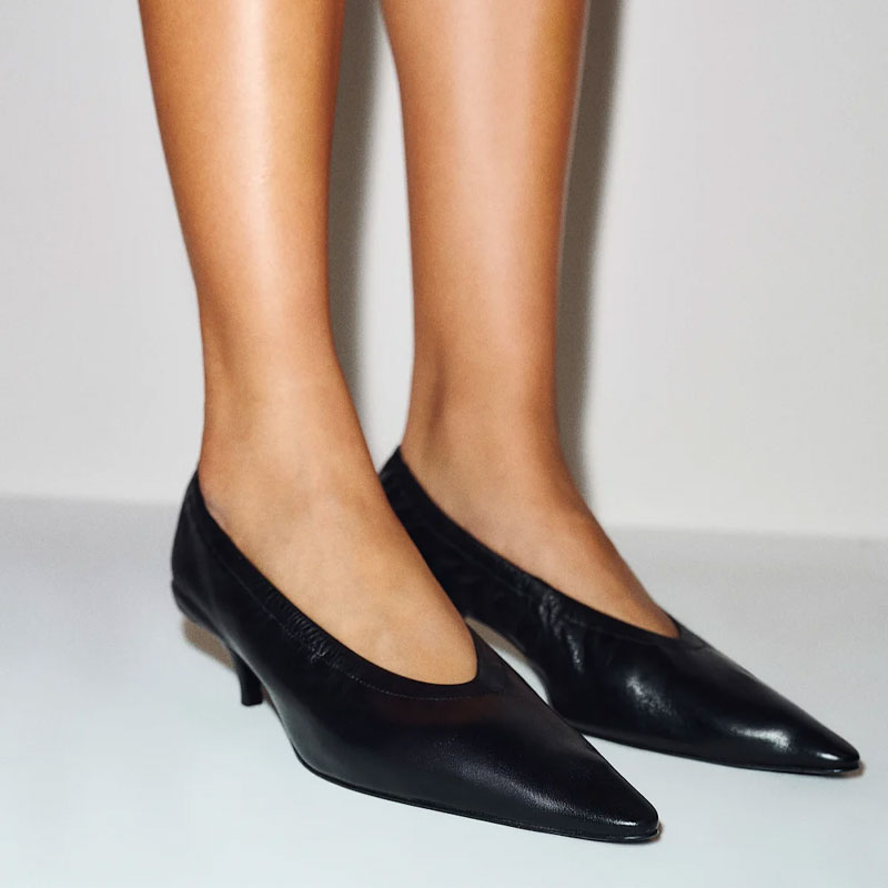 fall shoe trends reformation calista scrunch heel