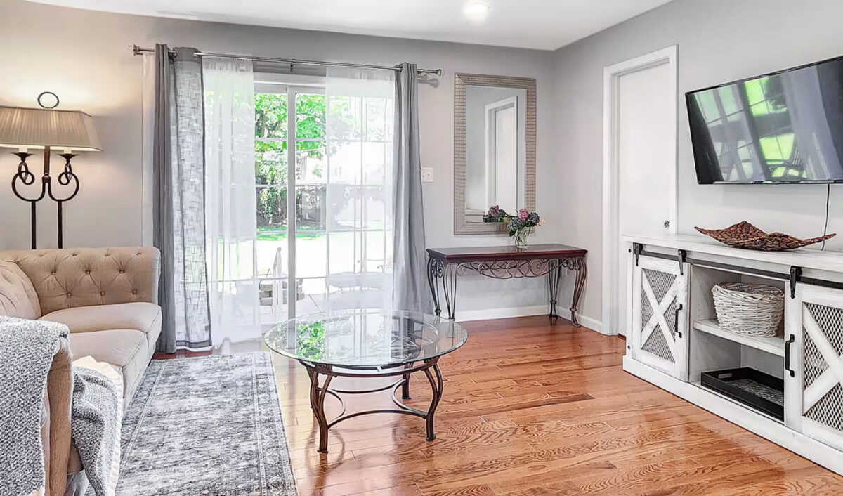 gilmore-girls-airbnbs-house-near-yale-fire-pit-garage.