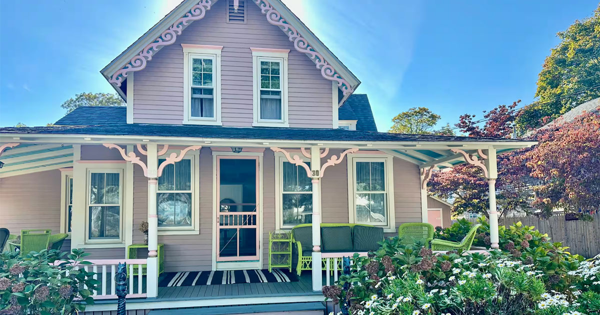 8 ‘Gilmore Girls’-Coded Airbnbs That Will Make You Feel Like You’re Vacationing in Stars Hollow