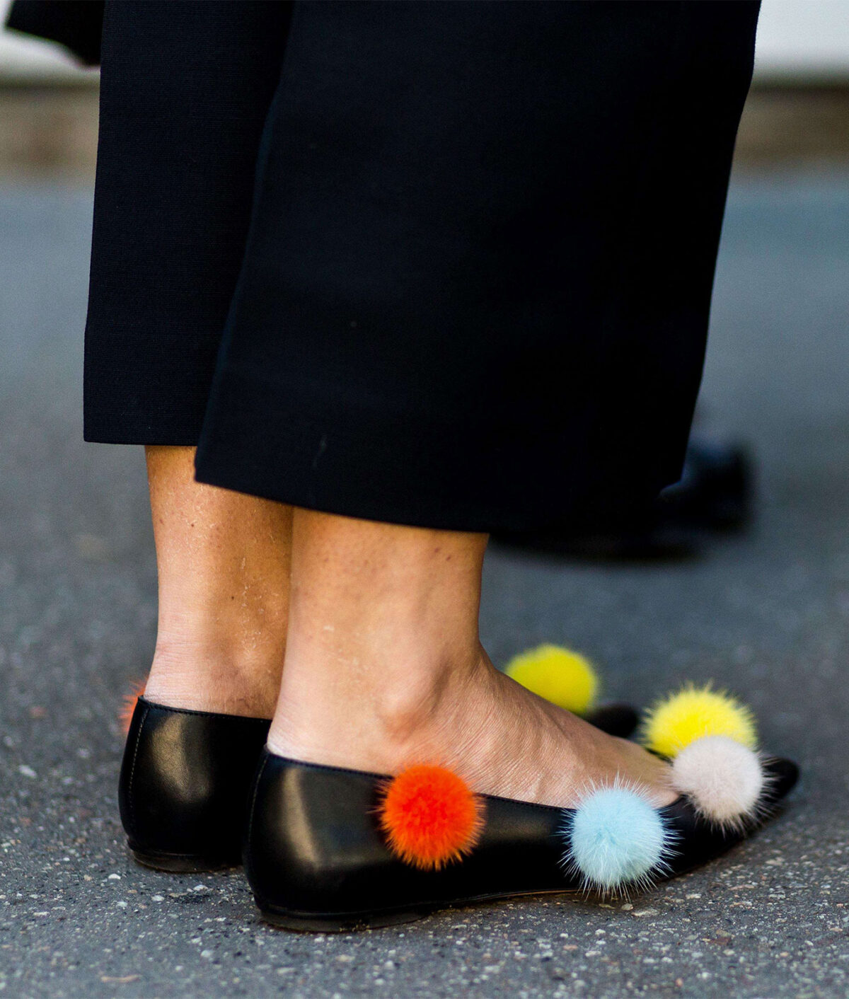 inde-navarrette-breaks-petite-dressing-rules-petites-need-heels