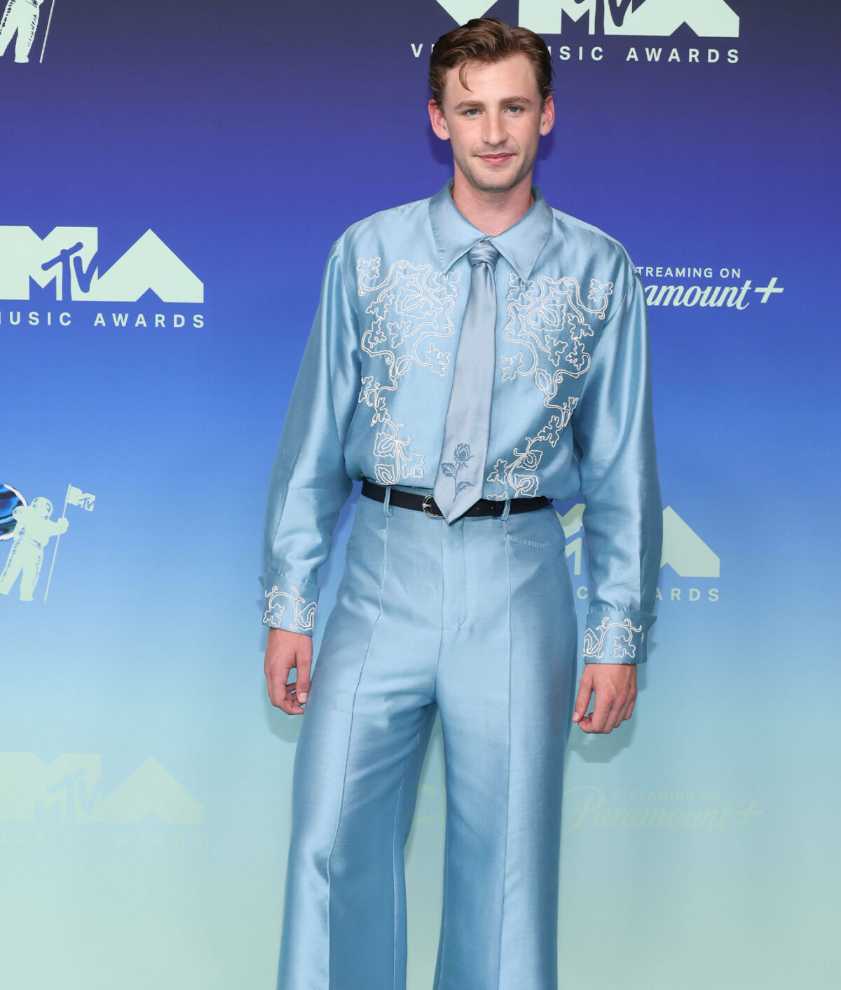 mtv vmas red carpet: magnus ferrell