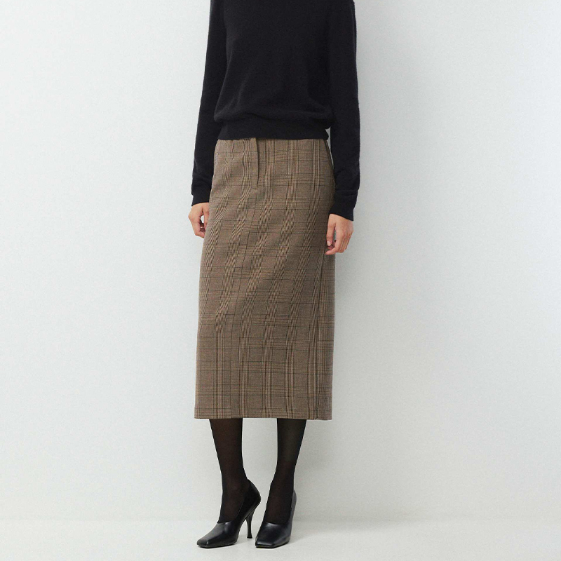 new york fashion week trends 2026 Aritzia Chisel Skirt