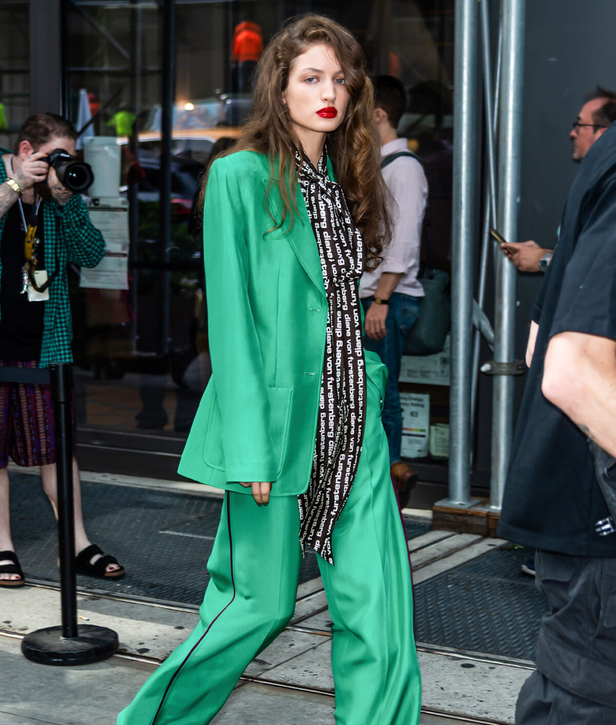 new york fashion week trends 2026: oversized suiting