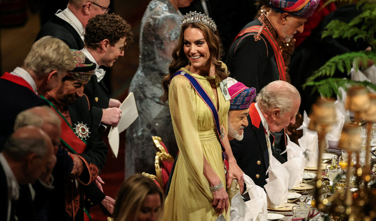 kate middleton wardrobe malfunction oman state dinner