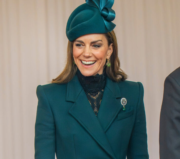 kate middleton wardrobe malfunction oman state dinner